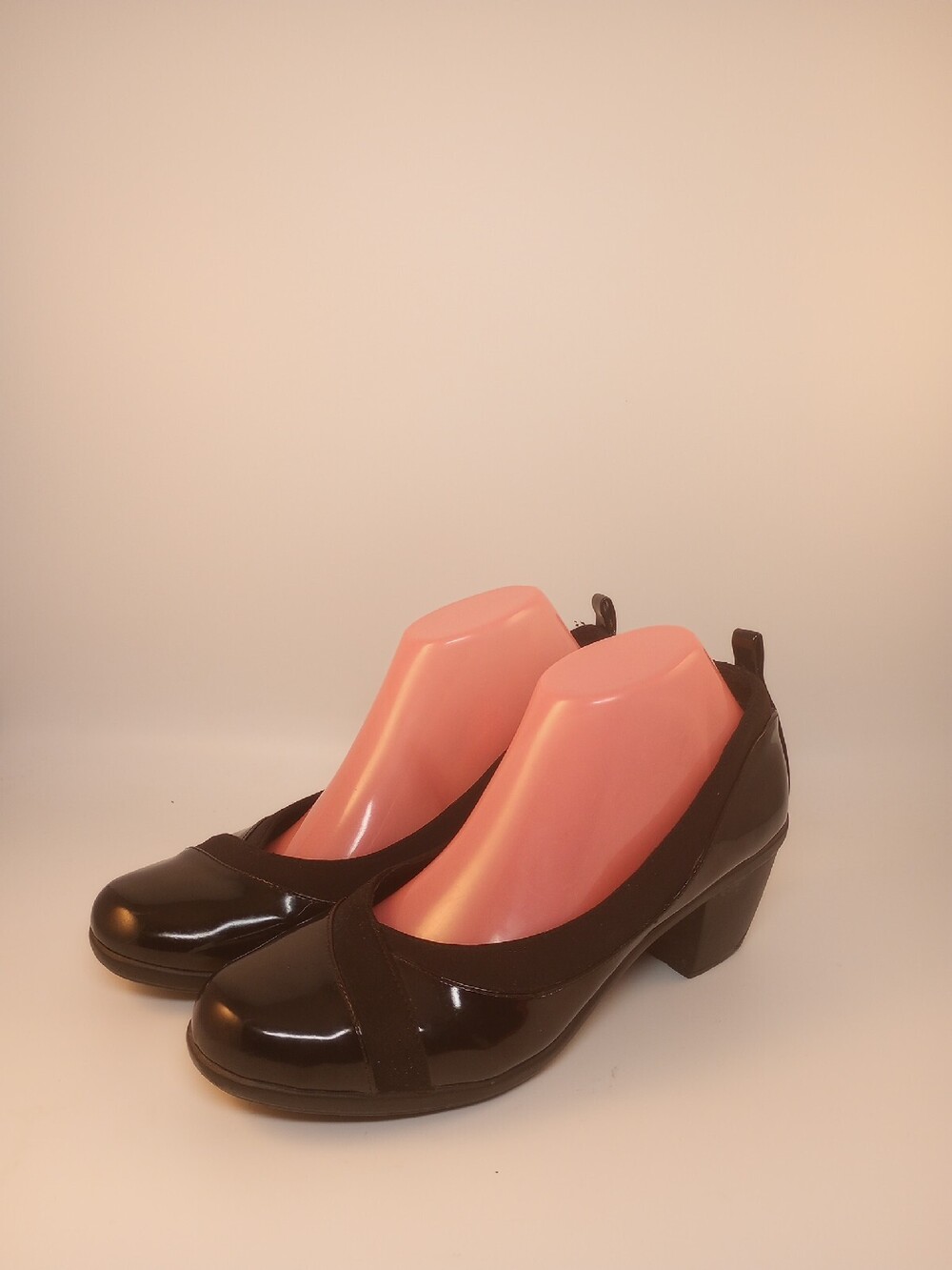 I Love Comfort Joan Black Faux Patent Leather Chunky Heel Pumps Size 8.5M